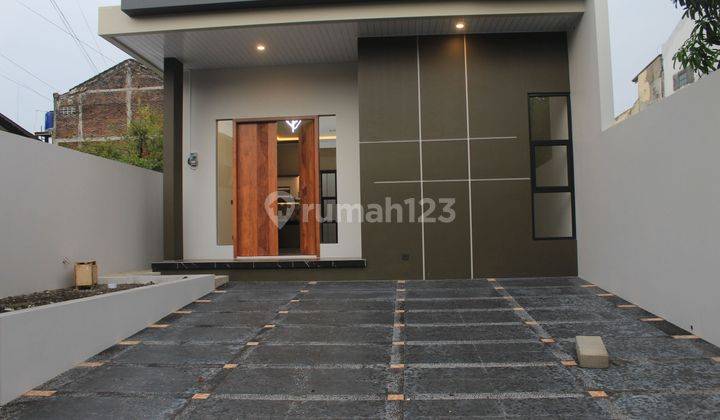 Rumah Mewah Model Kontemporer 10menit Ugm Di Jakal Km 8  2