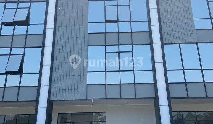 STRATEGIC SHOPHOUSE IN PIK2 Soho Orchard BOULEVARD in a row with MCD, Starbucks STRATEGIC SHOPHOUSE IN PIK2 Soho Orchard BOULEVARD in a row with MCD, Starbucks