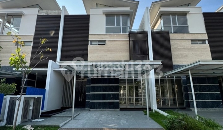 Bisa Kpr, Rumah Golf Island 10x25 3 Lt, View Danau, Brand New