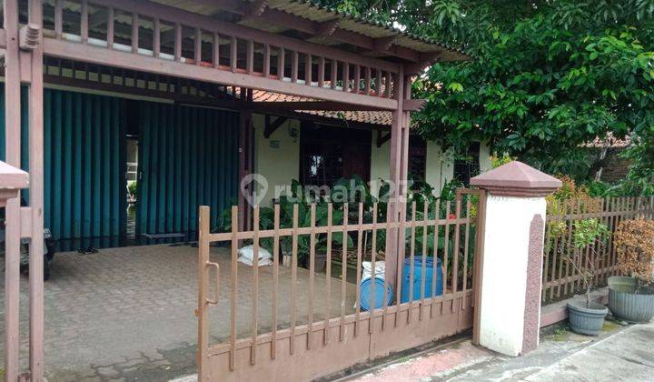 Dijual rumah BU harga murah sekali di Perumahan PU Pengairan
Karawaci
Tangerang  1