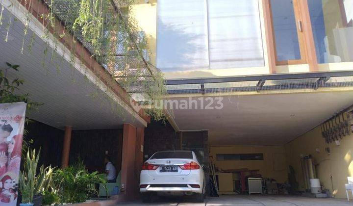 Ruang Usaha di Dukuh Kupang Timur Rumah Kost Guest House  1