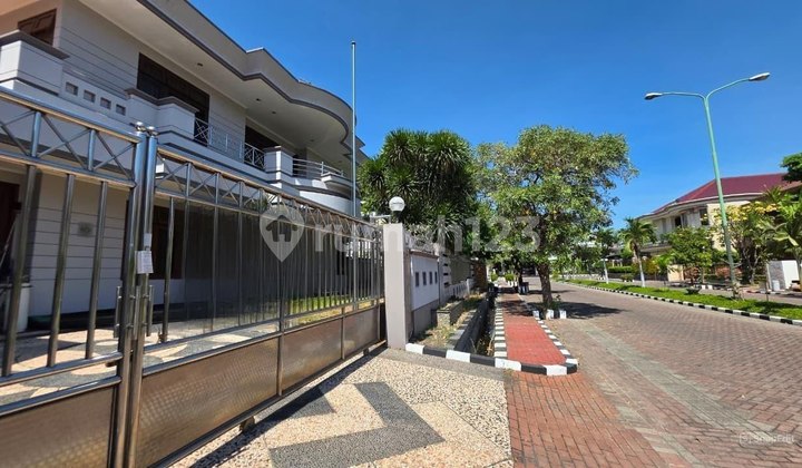 Hot Listing... Rumah Modern Mewah Taman Satelit  2