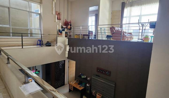 Hot Listing... Ready-to-Live Beautiful House in Kendangsari