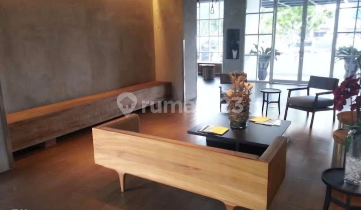 Hot Listing... Newly Renovated 3-Star Hotel Jemursari Hot Listing... Newly Renovated 3-Star Hotel Jemursari