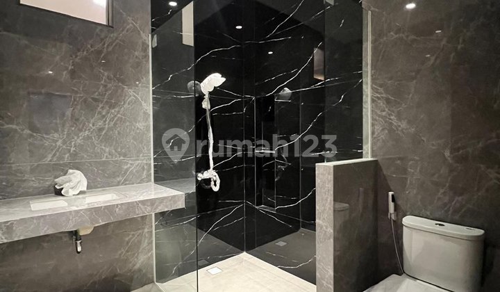 Hot Listing... Brand New Luxurious Pakuwon Indah House 2