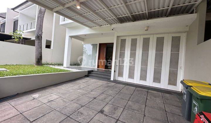 Dijual Cepat Rumah Bagus 2 Lantai Siap Huni Di Graha Family 2