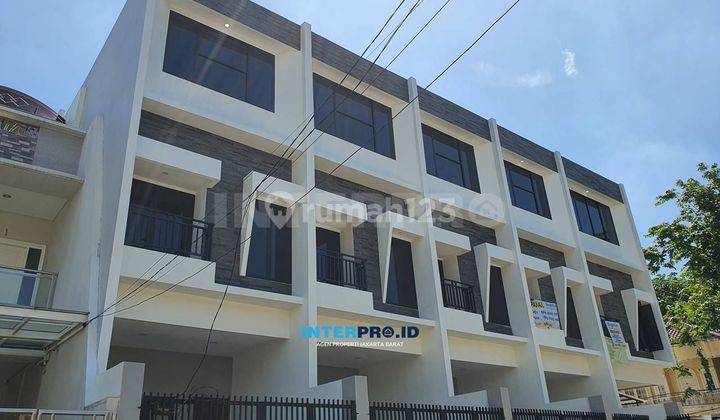 Dijual Rumah Baru Minimalis 3 Lantai Lt 71m2 Akses Jalan Lebar 1