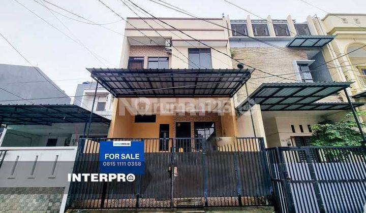 Rumah Minimalis 2 Lantai Taman Ratu Lt 90m2 Siap Huni 1