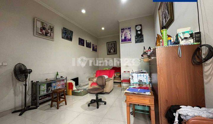 Rumah Dijual Semi Furnished 3 lantai Grogol - LT 109m2 1