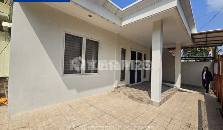 Rumah Siap Huni Dijual di Kemanggisan Hadap Utara SHM - 318M2 2