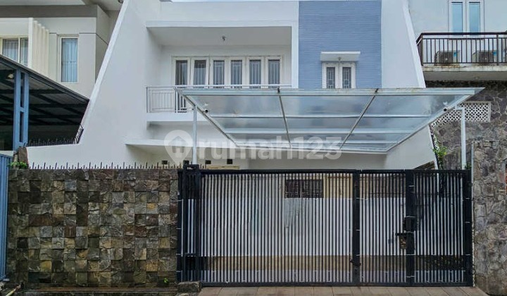Rumah 2,5 Lantai Siap Huni Dijual Puri Indah Kembangan - 120M2