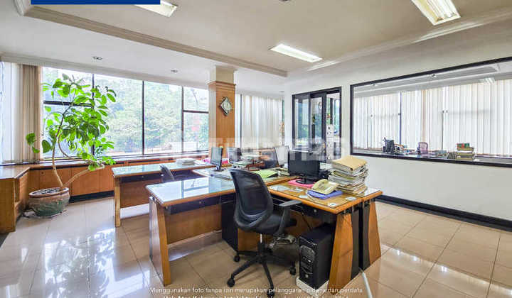 4-Storey Linked Shophouse for Rent at Kedoya Elok Plaza Hook - 149m2 2