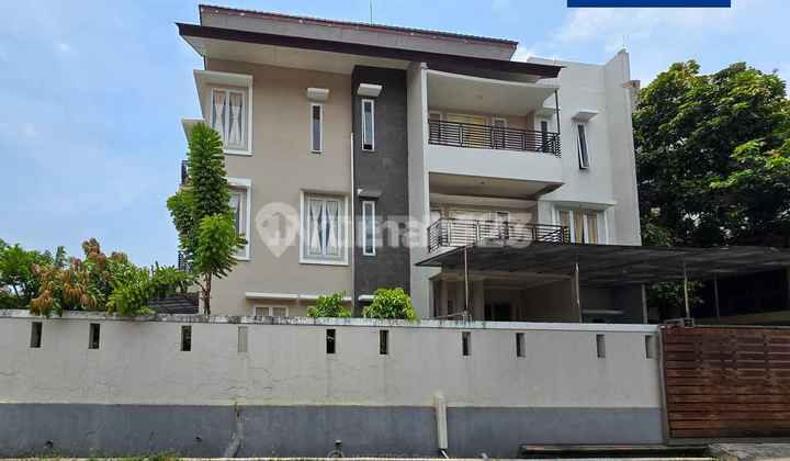 Rumah Hook Dijual Kebon Jeruk Indah SHM - LT 287M2