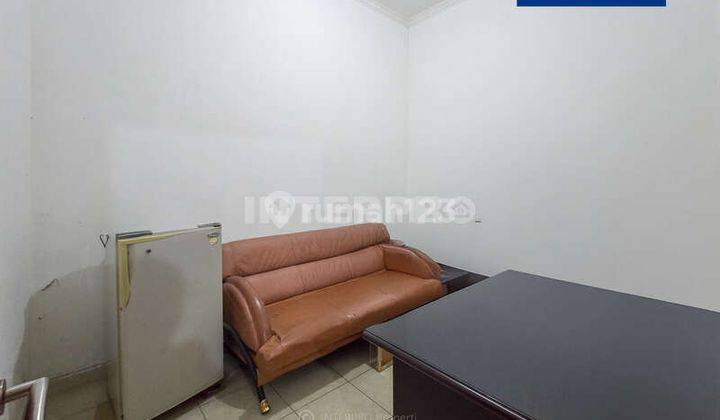 Rumah 2 Lantai Dijual Taman Ratu Lt 90m2 Lokasi Strategis 2