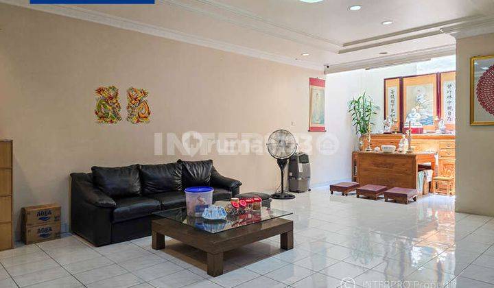 Rumah Dijual Taman Ratu 2 Lantai Minimalis Modern LT 200m2 2