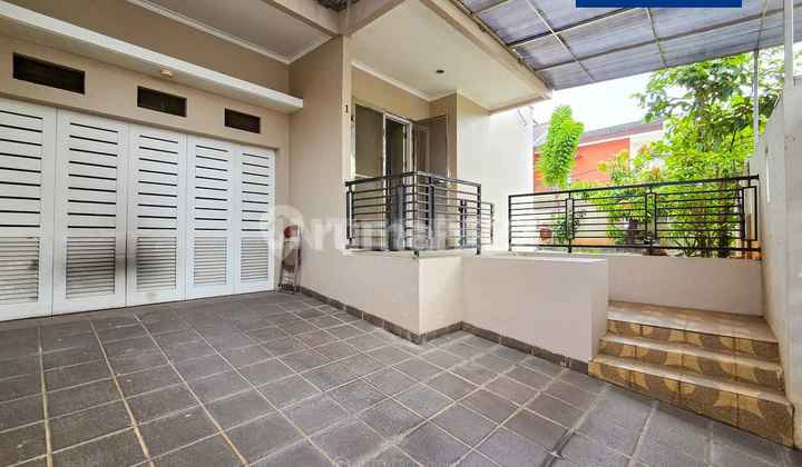Rumah Hook Dijual Kebon Jeruk Indah SHM - LT 287M2 2