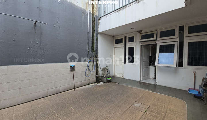 Rumah 2 Lantai Dijual Duri Kepa Hadap Selatan SHM - LT 400M2 2