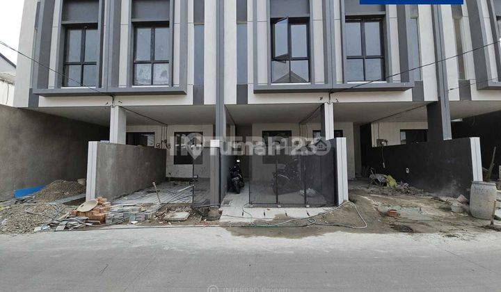 Rumah Minimalis 3 Lantai Taman Ratu Lt 55m2 Smart Home System 2