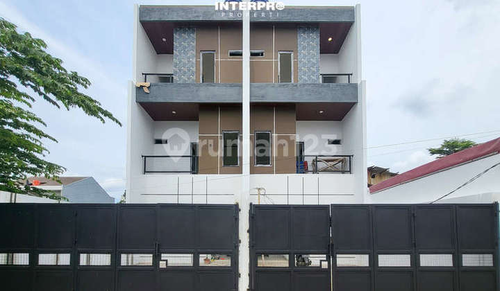 Rumah Brand New 3 Lantai Dijual Kavling Dki Bebas Banjir - 100M2