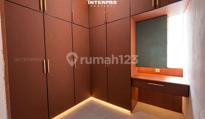 Rumah Brand New Dijual 3 Lantai Duri Kepa Semi Furnished - 90M2 2