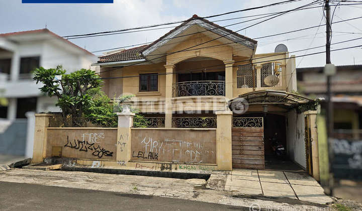 Rumah Dijual Tomang Jakarta Barat 2 Lantai - LT 242m2 1