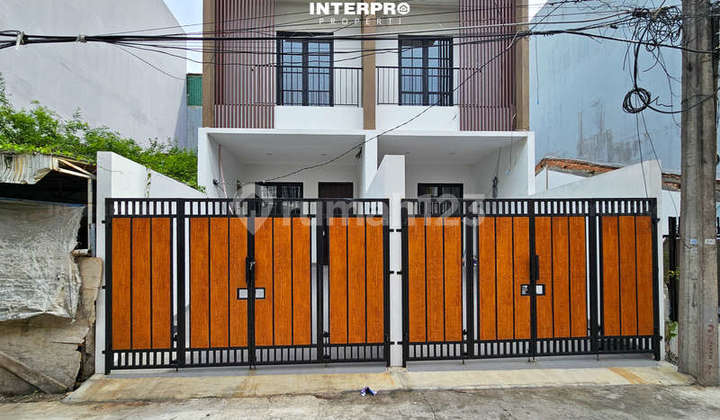 Minimalist Brand New 3-Story House for Sale in Taman Ratu - 59.5m2 2