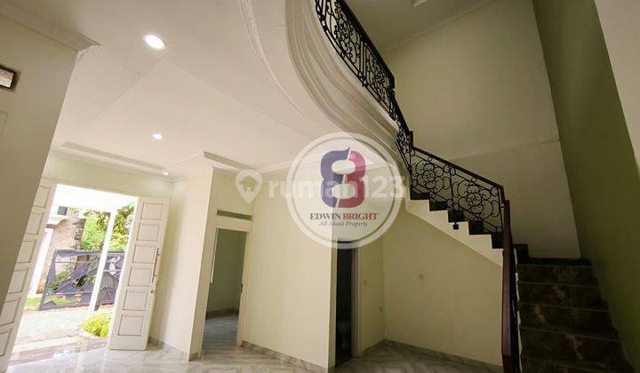 Rumah Baru 2 Lantai Modern Classic Di Area Bintaro Sektor 3 2