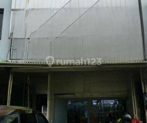 Ruko Dengan Luas 275m Bisa Untuk Usaha, Salon ,klinik Dan Bangunan Masih Rapi Dan Nyaman  1