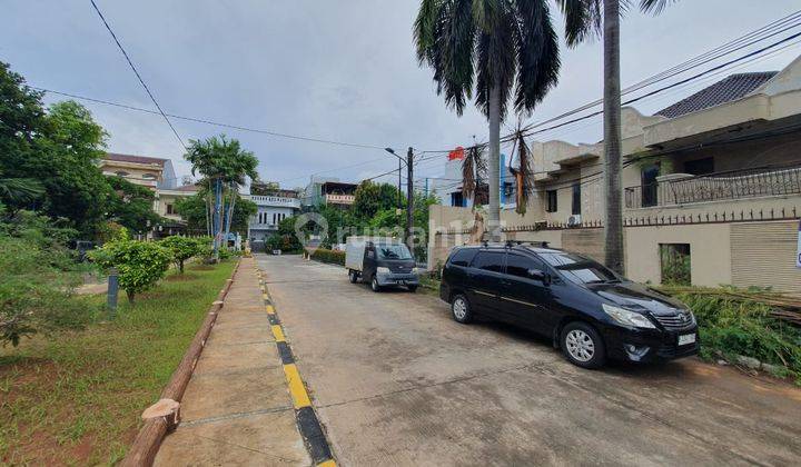 Rumah Tua Hitung Tanah Saja 2 Lantai Hadap Utara Jalan Boulevard 2