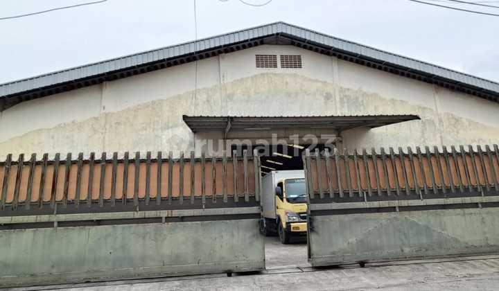 warehouse in Sunter, container access possible, area 2700m, good location, building still in good condition warehouse in Sunter, container access possible, area 2700m, good location, building still in good condition