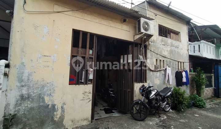 ex boarding old building area tegal alur west jakarta land area 92m facing east