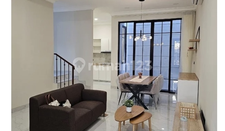 rumah bagus janur kuning luas 102m semi furnish sangat strategis 2