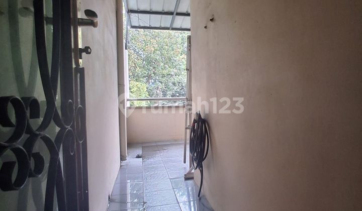 Sunter Kirana residential house, 200m², east-facing, still in good and neat condition. 2