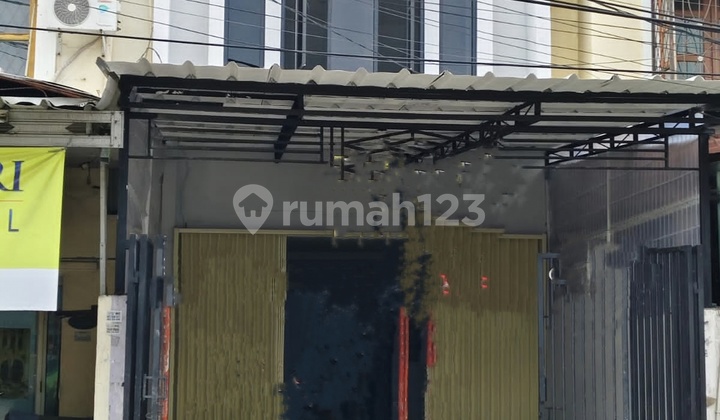 Dijual Ruko Pinggir Jalan Komplek