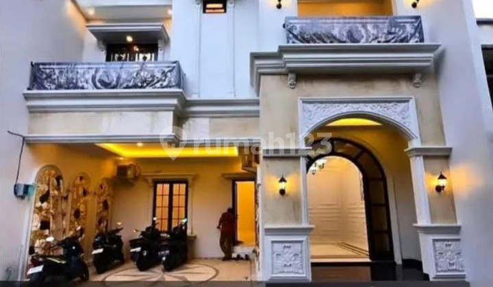 Brand New Rumah American Classic Di 