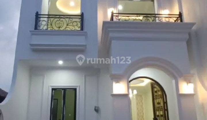 Rumah Baru Non Cluster Desain Classic Lokasi Strategis Di Jagakarsa Jakarta Selatan  2