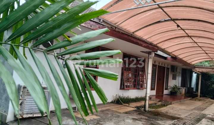 Old House for Sale in Cilandak, South Jakartalocation at Jl. Abuserin, South Cilandak, South Jakarta. 2