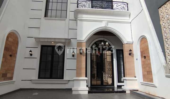 Rumah Baru Modern Classic Dalam Townhouse Jagakarsa Jakarta Selatan