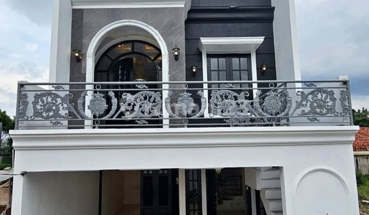 For Sale American Classic Style 3-Story House in Jagakarsa, South Jakarta 2
