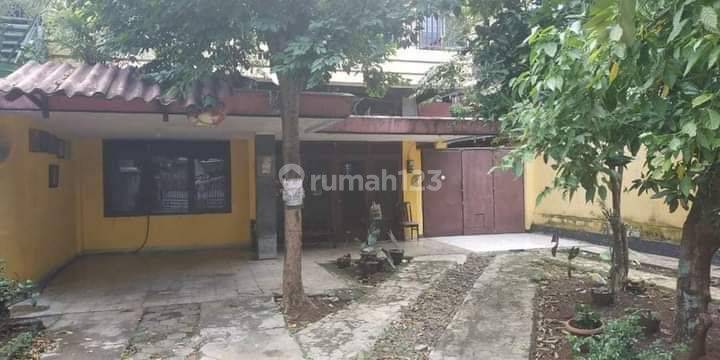 Dijual Rumah Hitung Tanah di Komplek Pancoran Jakarta Selatan
 2