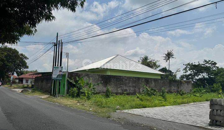 Tepi Jalan Aspal, Kaliurang Km 10, SHM P Siap Ajb 2