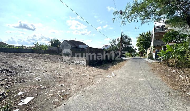 Strategic Land for Sale, in Front of Tengkleng Gajah Jakal Restaurant