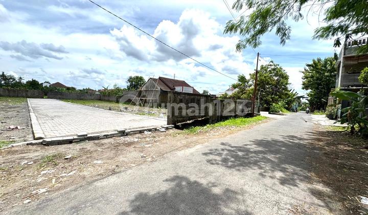 Siap Bangun; Zona Favorit, Jl Kaliurang Km 9 Sleman Siap Bangun; Zona Favorit, Jl Kaliurang Km 9 Sleman