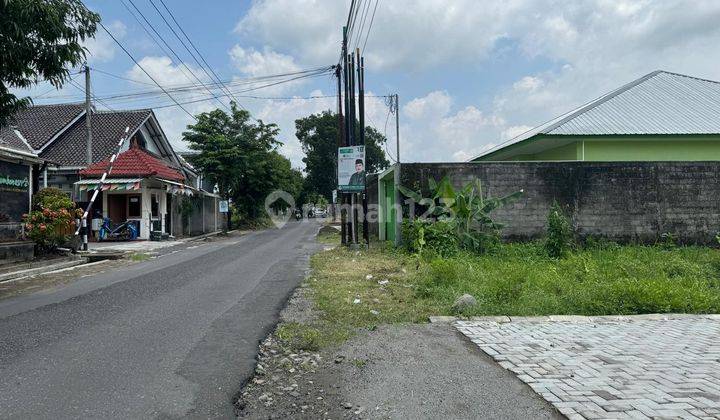 Tepi Jalan Aspal, Kaliurang Km 10, SHM P Siap Ajb 1