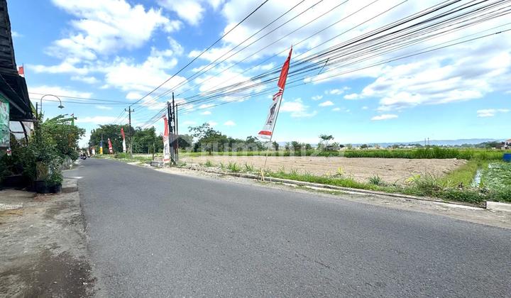 Suitable for Business Use, Affordable Land by Asphalt Roadside Suitable for Business Use, Affordable Land by Asphalt Roadside