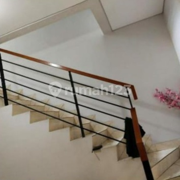 Rumah Grisenda Disewakan Hadap Taman 2