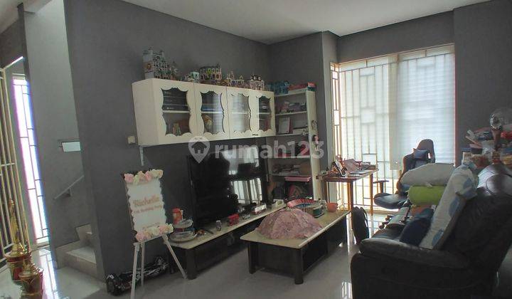 Rumah Taman Grisenda Fasad Lebar dan Nyaman Bagus 3
