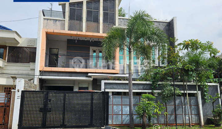 Rumah Dijual Green Garden Siap Huni 3 Lantai - LT 300m2 Rumah Dijual Green Garden Siap Huni 3 Lantai - LT 300m2