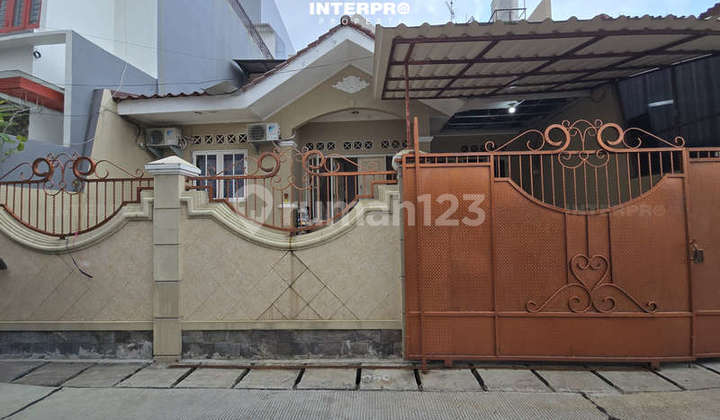 Rumah Semi Furnished Green Ville Hadap Selatan SHM - 150M2