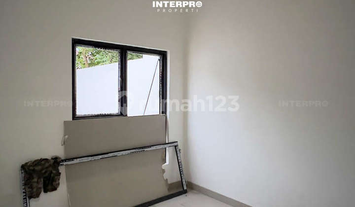 Rumah Brand New 3 Lantai Dijual Kavling DKI Bebas Banjir 100m2 2